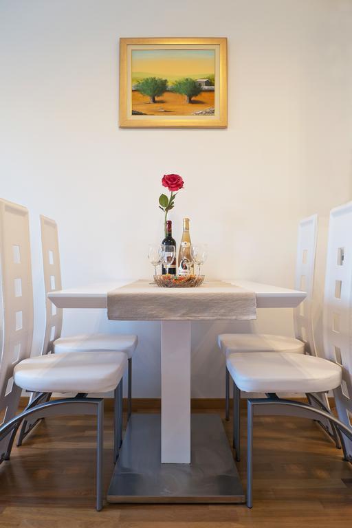 Apartment Roska Split Room photo